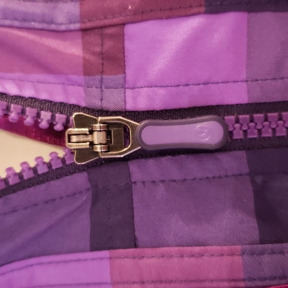 Lululemon Track Purple Navy Plaid Jacket, Size 6 - Picture 7 of 16